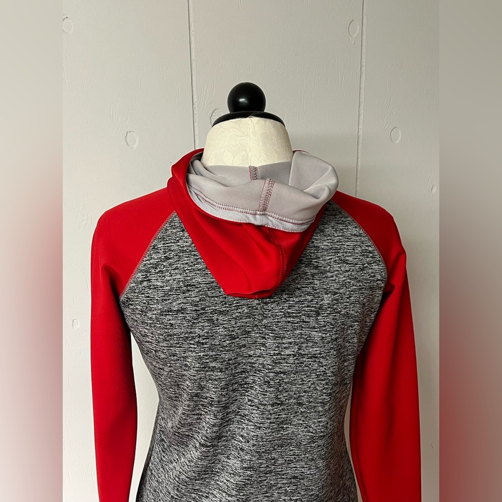 Ladies Kansas City Chiefs hooded jacket - Picture 5 of 7